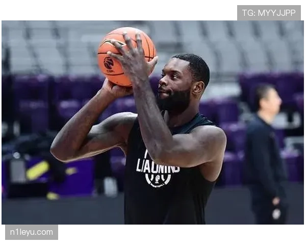 费内巴切新星闪耀赛场，助球队强势冲击冠军