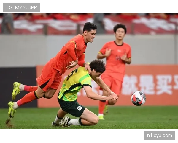 球迷热议:精彩对决引爆社交平台,比赛高光时刻引发评论热潮 球迷热议:精彩对决引爆社交平台,比赛高光时刻引发评论热潮