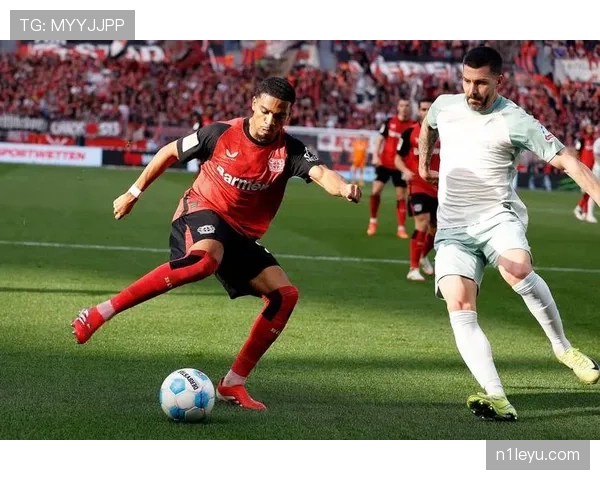 沃尔夫斯堡足球俱乐部新赛季阵容完善，状态备受关注期待重返德甲前列