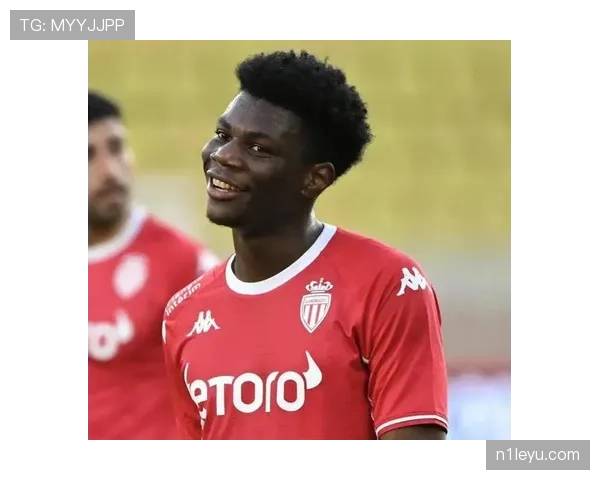 楚阿梅尼实力提升，成为中场对抗稳健的新锐力量，值得关注。