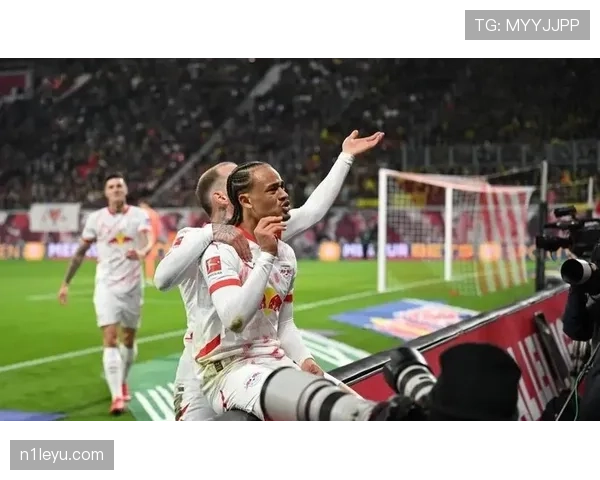 拜仁关键战表现波动对争冠形势带来变化,赛季走势面临考验 拜仁关键战表现波动对争冠形势带来变化,赛季走势面临考验